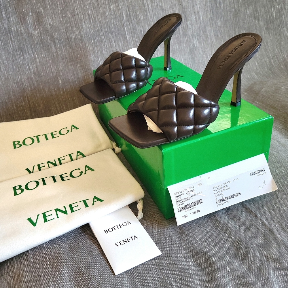 New Women's Bottega Veneta Padded Dark Brown Leather Sandals Heels Size 7.